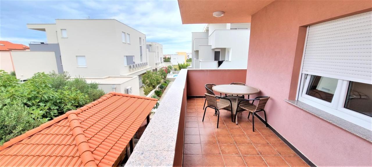 Apartments Prince & Tiffany โนวาลยา ภายนอก รูปภาพ