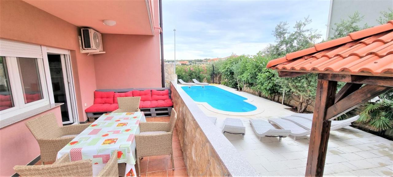 Apartments Prince & Tiffany โนวาลยา ภายนอก รูปภาพ