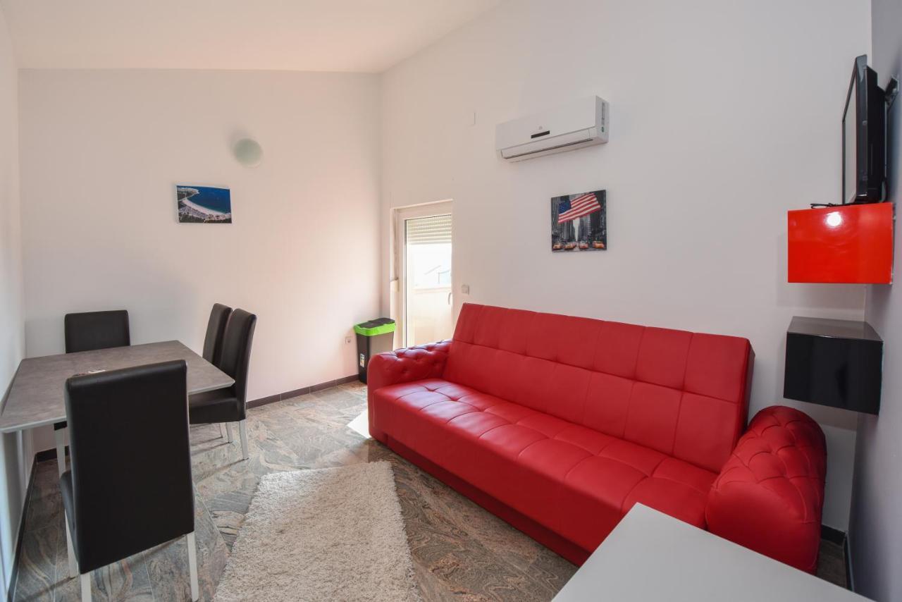 Apartments Prince & Tiffany โนวาลยา ภายนอก รูปภาพ