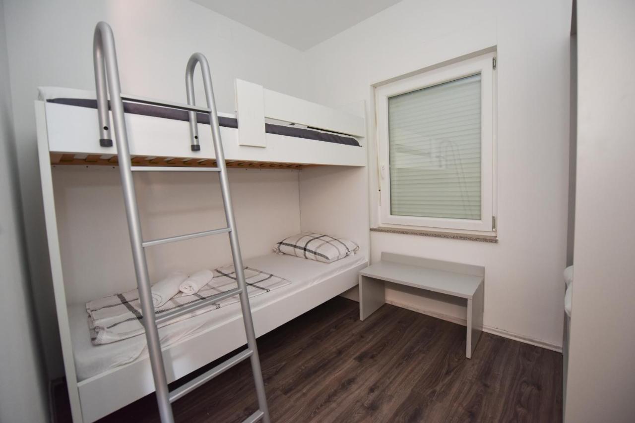 Apartments Prince & Tiffany โนวาลยา ภายนอก รูปภาพ